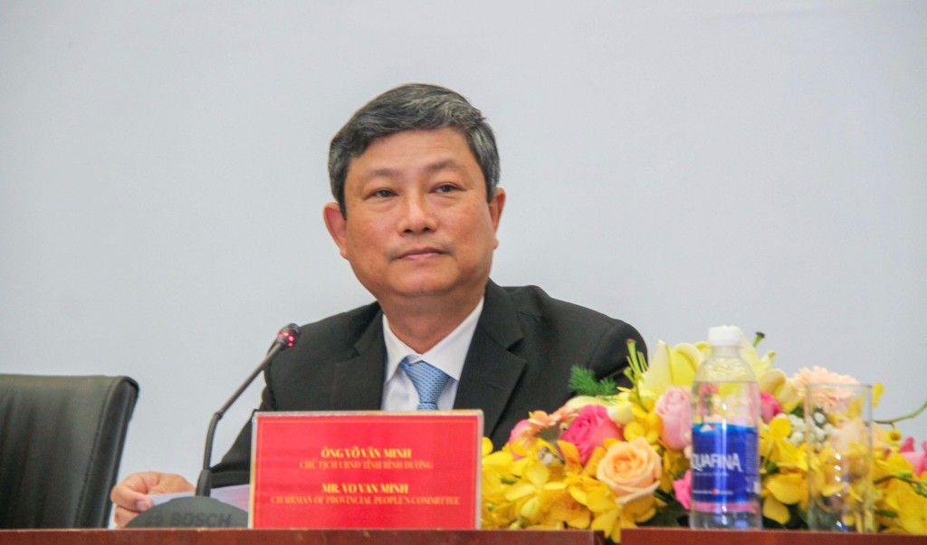 Ôông Võ Văn Minh, Phó bí thư tỉnh ủy, Chủ tịch UBND tỉnh Bình Dương phát biểu tại buổi lễ