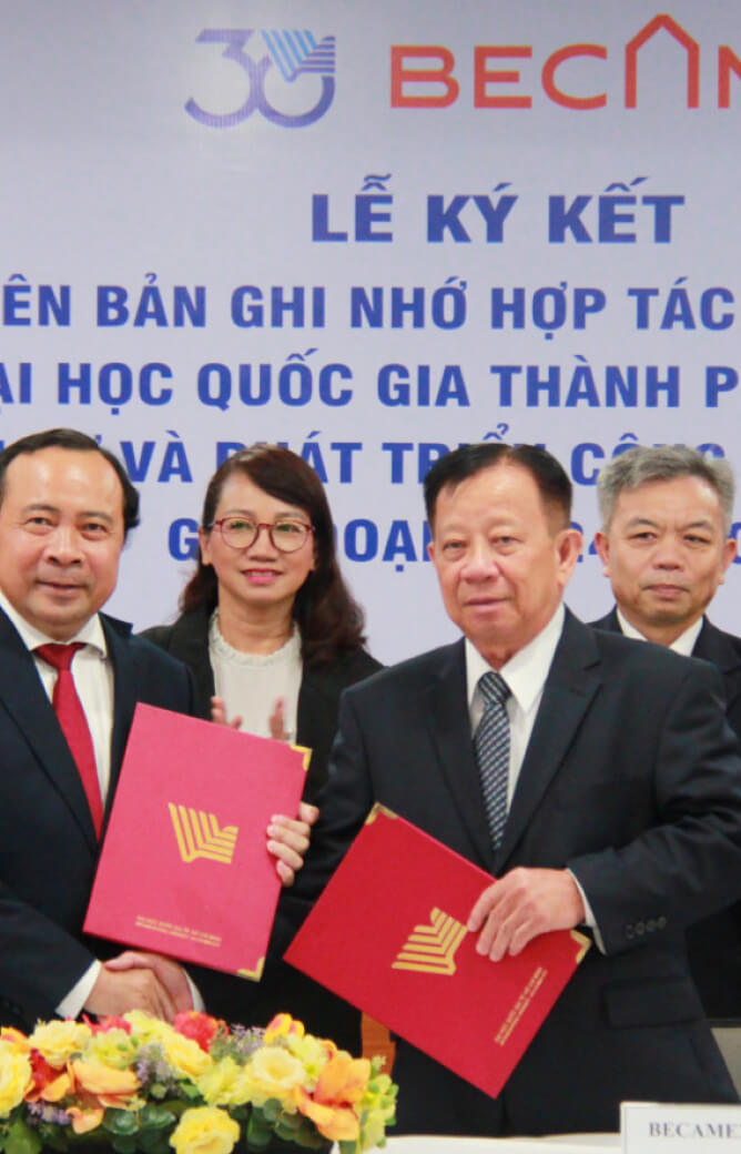 대통령이 Becamex 그룹 및 개인에게 수여한 1등급, 2등급 및 3등급 노동 메달